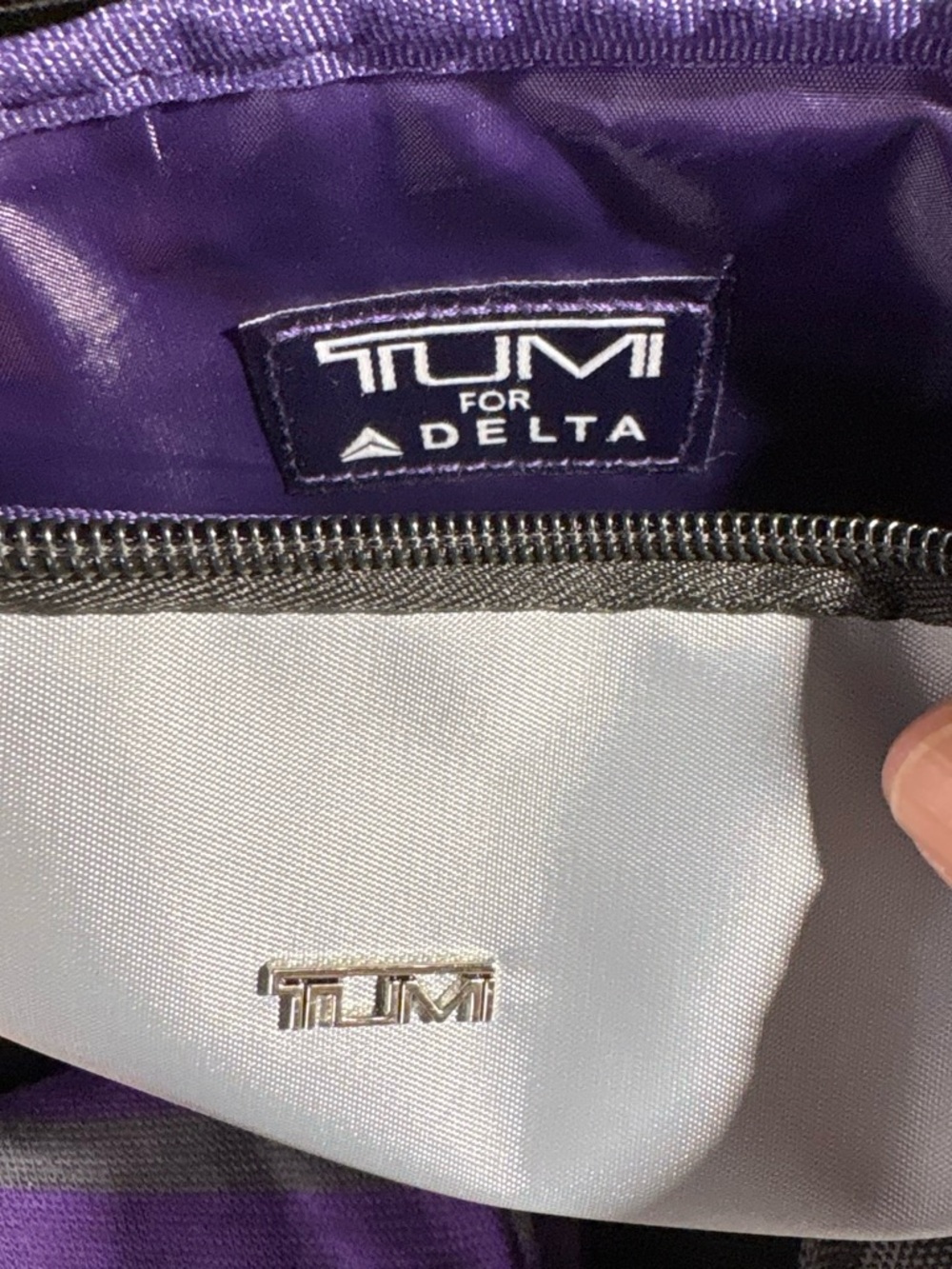 TUMI x Delta One Business Class Amenity Kit One Size Grey Silver Luxury Travel